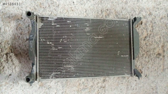 Volkswagen Caddy 1,9 radyatör