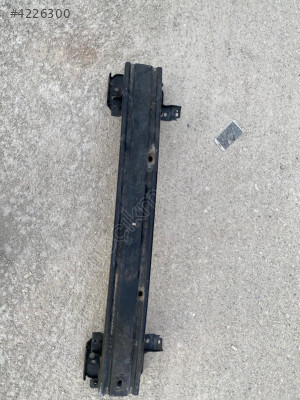 Ford Tourneo Courier 2014 tampon demiri