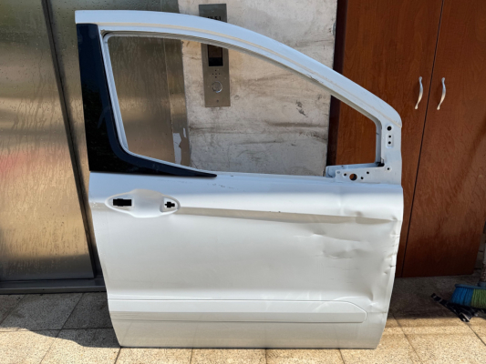 FORD COURİER ÇIKMA ORJİNAL SAĞ ÖN KAPI BD1