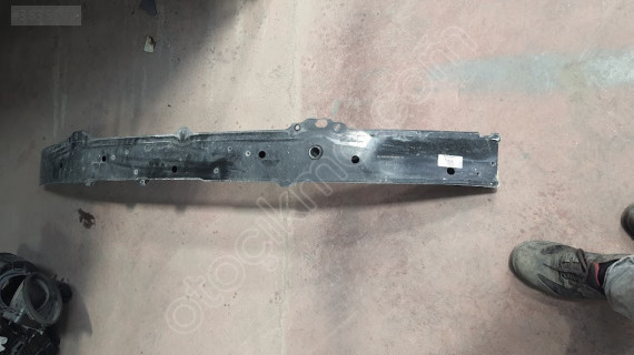 mercedes eqc 20/24 ön tampon demiri sefalılar oto cıkma