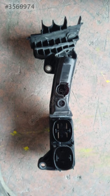 BMW G30 5.30İ ATLAMA BAŞLATMA TERMİNALİ 9339823-04