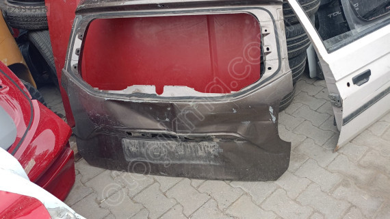 DACİA STEPWAY BAGAJ KAPAĞI