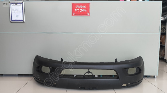 Toyota Yaris ön tampon 521190D090