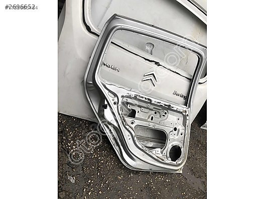 2006 clio sol arka kapı
