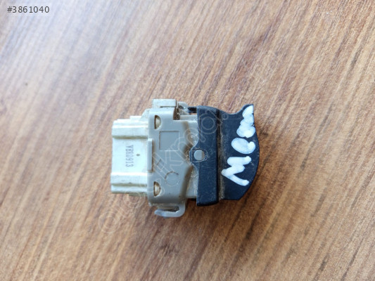 MEGANE CAM DÜĞMESİ