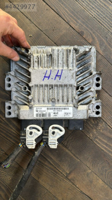 8V21-12A650-EC FORD FİESTA SID206 MOTOR BEYNİ