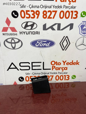 7213702280 TOYOTA COROLLA SAĞ-SOL ÖN KOLTUK RAYI KAPLAMASI