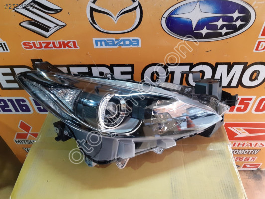 mazda 3 sağ far