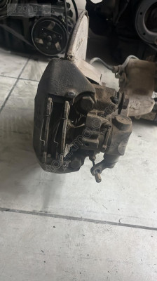 PEUGEOT  306   ÇIKMA  ARKA  FREN  MERKEZİ