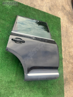 VOLKSWAGEN TOUAREG  SAĞ ARKA KAPI