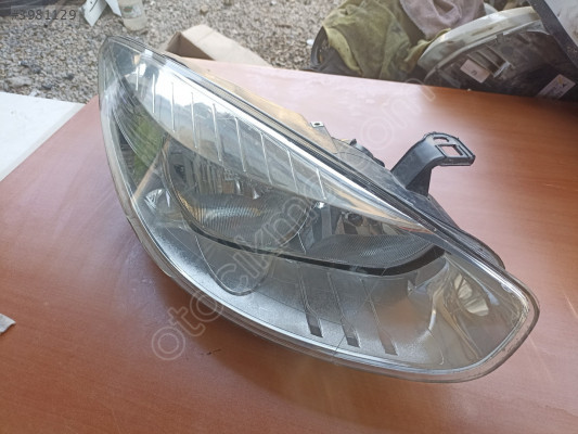 Renault Fluence Sağ Ön Far Düz