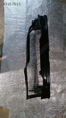 Audi a3  Ön Tampon Demiri 2021 2022 2023