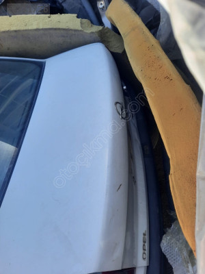 OPEL ASTRA ARKA BAGAJ KAPAĞI BOYASIZ