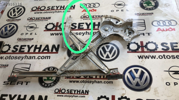 Toyota Yarıs 2015 ön sağ kapı cam krikosu