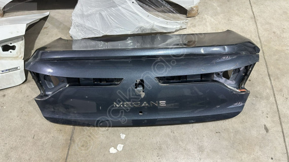 Megane 4 bagaj kapağı 2015 24