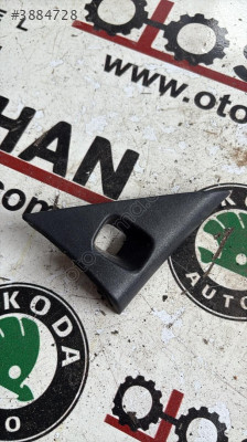 toyota corolla ön sağ ayna iç kapağı
