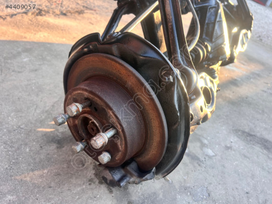 W124 MERCEDES 200 D 86 MODEL ARKA TAŞIYICI PORYA DİSK