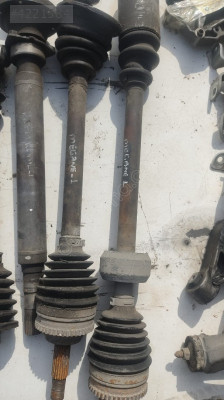 Renault Megane 1 Modeli İçin Sol Aks Çıkma Parçası