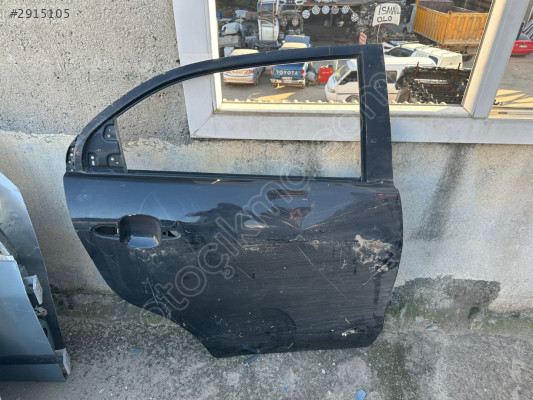 Kia rio sağ arka kapı