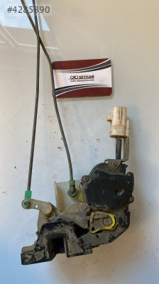 Toyota carina 1998 sol arka kapı kilidi