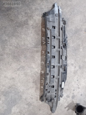 BMW G30 5 SERİSİ ORTA TAMPON BIRAKETİ 51128098702