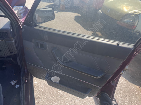 Renault R9 sağ ön kapı döşemesi