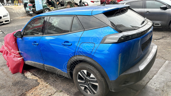Peugeot 2008 sol arka çamurluk