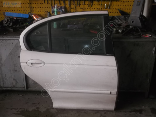 JAGUAR X TYPE ÇIKMA SAĞ ARKA KAPI