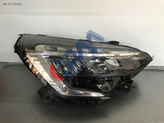 RENAULT CLİO 5 SAĞ ÖN FAR 260100902R