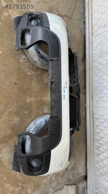Dacia Duster ön tampon beyaz