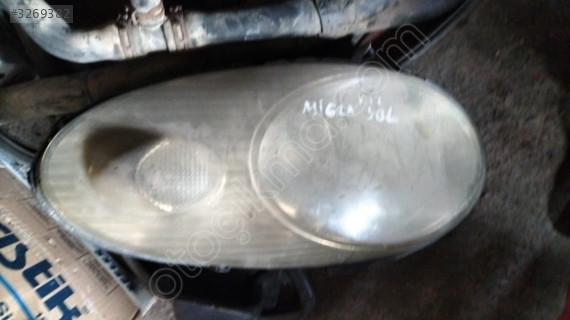 Nissan Micra sol far