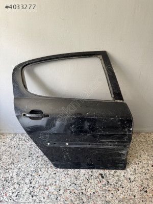 Peugeoot 407 sağ arka kapı çıkma