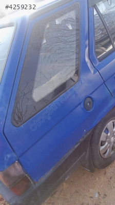 Skoda forman sağ arka kelebek cam
