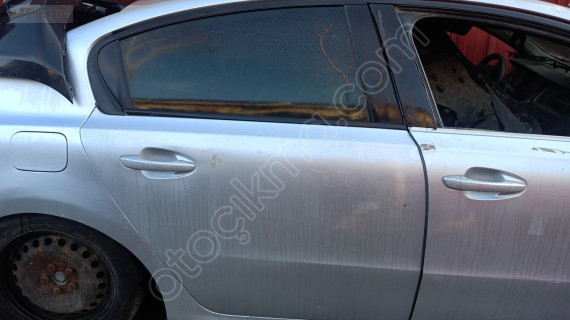 peugeot 508 sağ arka kapı dolu