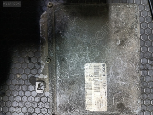 Peugeut 106 saxo motor beyni 0261204625