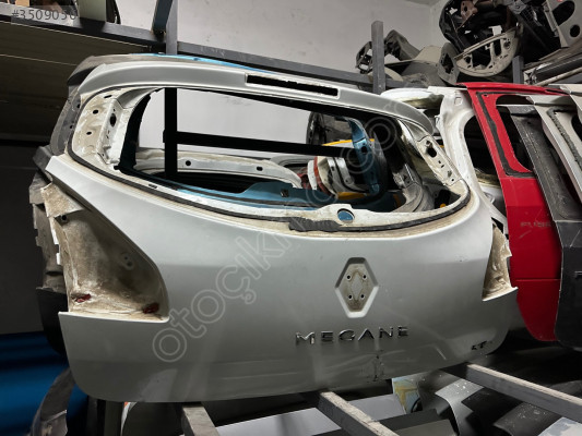 RENAULT MEGANE 3 ÇIKMA ORJİNAL BAGAJ KAPAĞI KD