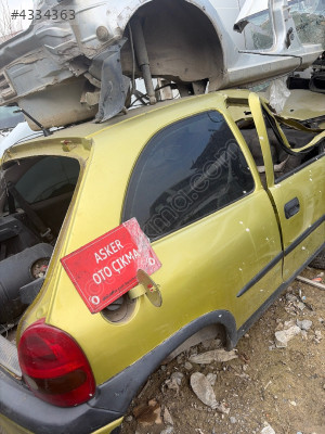 Corsa b tek kapı sağ arka kelebek camı