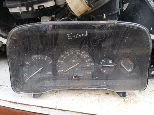 Ford escort kilometre saati