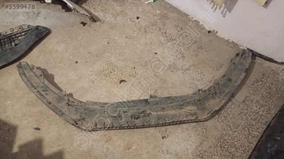 VOLKSWAGEN POLO ÖN TAMPON ALT MUHAFAZA - SPOYLER ORJİNAL ÇIKMA