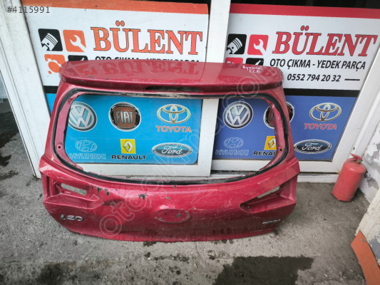 Hyundai İ20 bagaj kapağı
