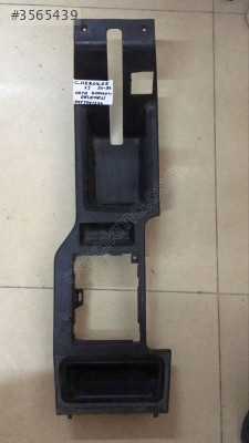 CHEROKEE XJ 94-96 ORTA KONSOL DÖŞEMESİ 8955001334