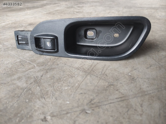 Fiat egea sağ arka kapı cam düğmesi