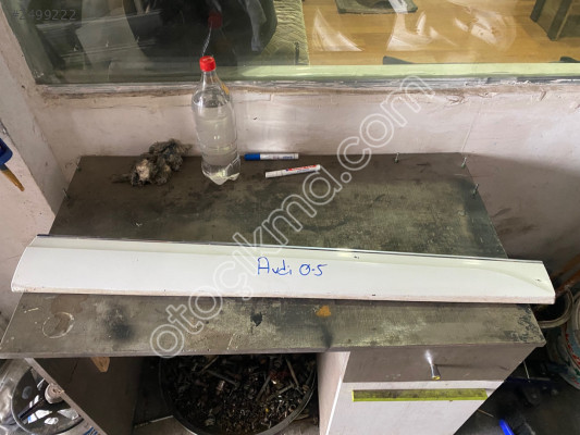 AUDİ Q5 8R0 853 960 L SAĞ ÖN KAPI PAKOSU ORJ ÇIKMA