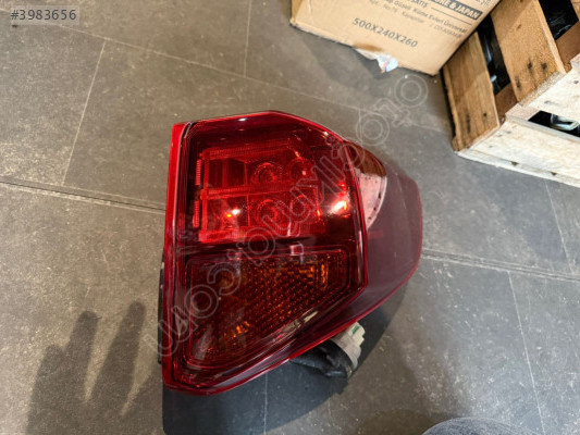 SUZUKİ VİTARA 2019 2024 SAĞ DIŞ STOP LEDLİ ÇIKMA ORJİNAL
