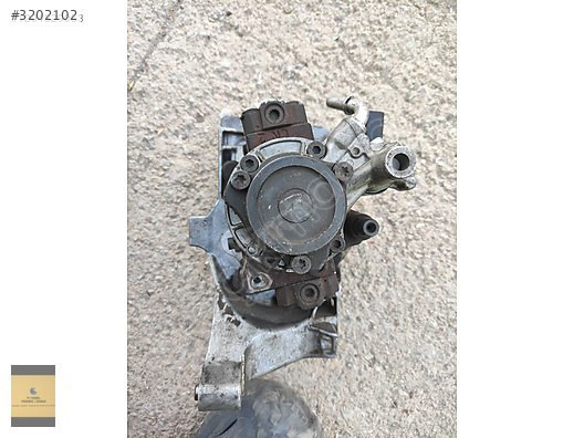 2015 FORD FOCUS YAKIT POMPA VE AYAĞI 9684778280 FOMOCO