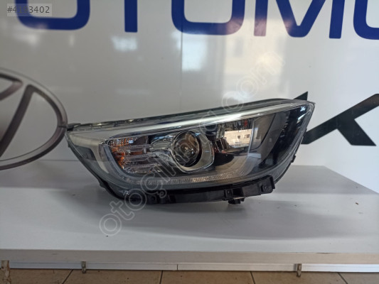 KİA STONİC SAĞ FAR LEDLİ SÖKME TAMİRSİZ ORİJİNAL YEDEK PARÇA