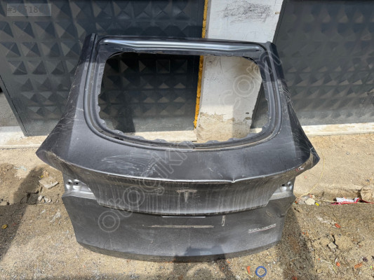TESLA MODEL Y BAGAJ KAPAĞI ÇIKMA ORJİNAL