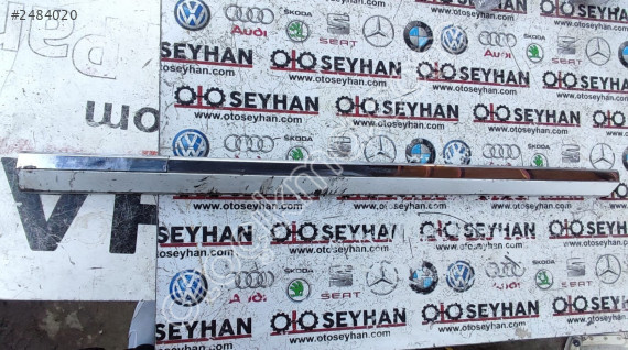 Passat b8 sağ ön kapı alt kaplaması