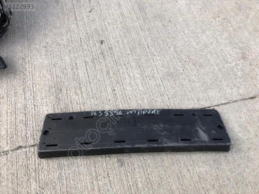 BMW 5 SERİ İ5 G60 M ÖN TAMPON PLAKALIĞI 51138084649