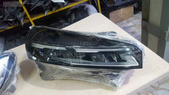 RENAULT CLIO 5.5 ÇIKMA SAĞ FAR LED ORJİNAL 148R006599